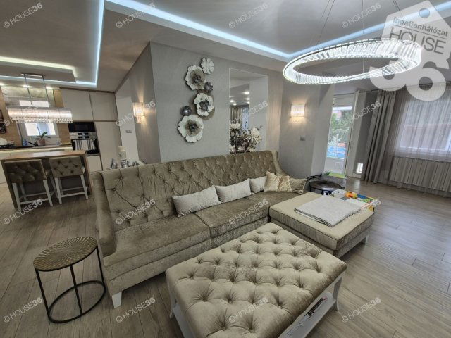 Eladó családi ház, Kecskeméten 199.9 M Ft, 4 szobás