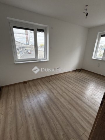 Kiadó téglalakás, albérlet, Debrecenben 400 E Ft / hó, 4 szobás