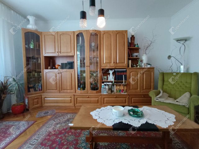 Eladó téglalakás, Sopronban 63.9 M Ft, 2 szobás