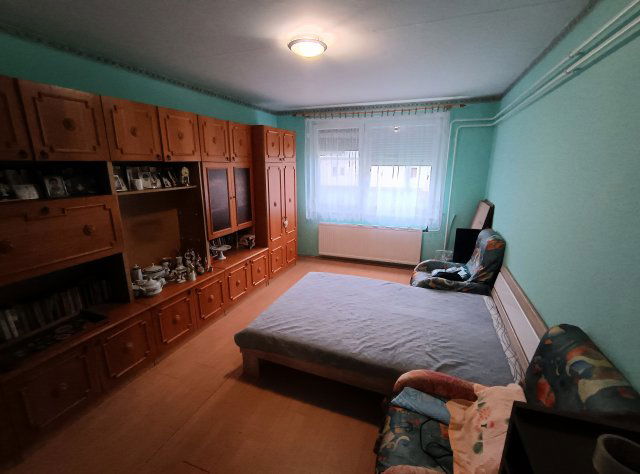 Eladó panellakás, Debrecenben 68 M Ft, 1+2 szobás