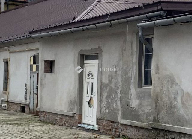 Eladó iroda, Sopronban 33.95 M Ft, 5 szobás / költözzbe.hu