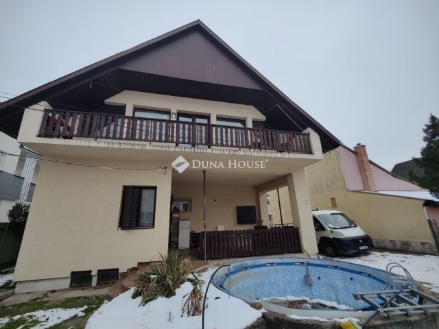 Eladó családi ház, Budapesten, XVIII. kerületben 160 M Ft