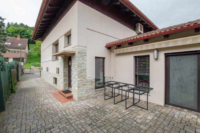 Eladó családi ház, Szombathelyen 129 M Ft, 4 szobás