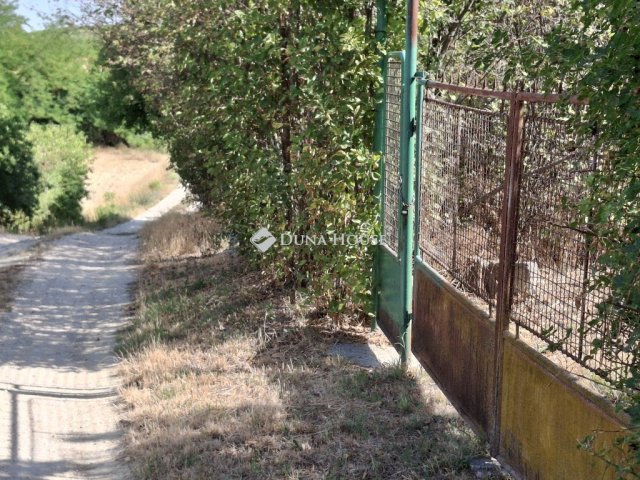 Eladó családi ház, Bicskén 12.9 M Ft, 2 szobás
