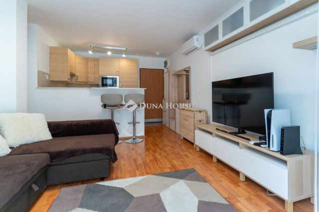 Eladó téglalakás, Budapesten, VIII. kerületben 79 M Ft, 2 szobás
