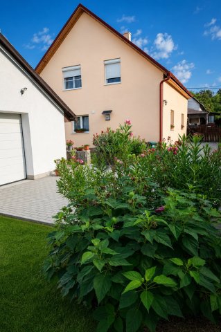 Eladó családi ház, Csömörön 120 M Ft, 4 szobás
