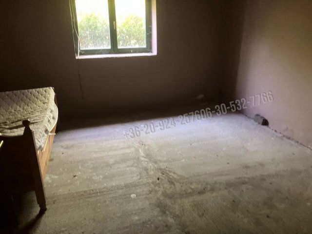 Eladó családi ház, Tiszaörsön, Madarasi úton 9.8 M Ft
