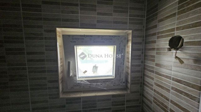 Eladó téglalakás, Budapesten, XVII. kerületben 95 M Ft, 4 szobás