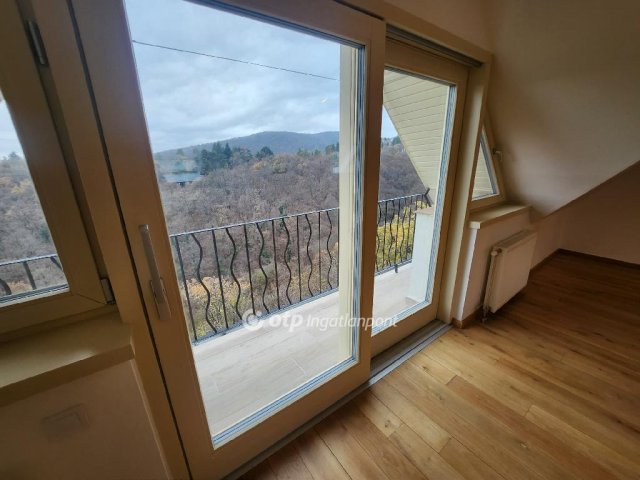 Eladó téglalakás, Budapesten, XII. kerületben 186.9 M Ft
