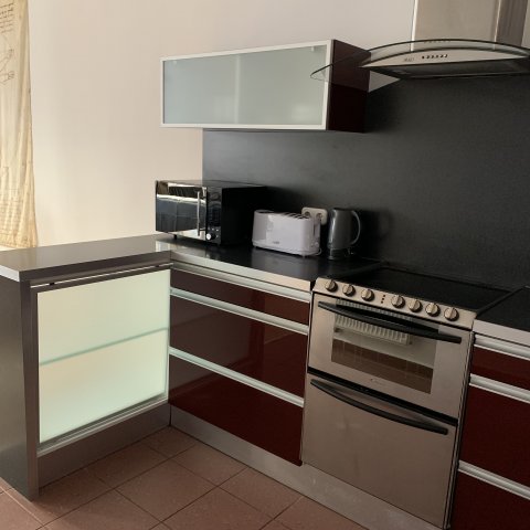 Kiadó téglalakás, albérlet, Pécsett 250 E Ft / hó, 3 szobás