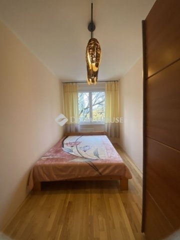 Eladó panellakás, Szegeden 72 M Ft, 3 szobás