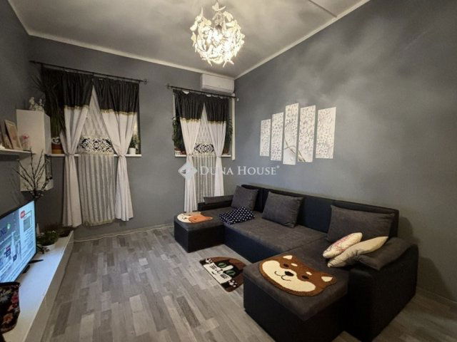 Eladó téglalakás, Budapesten, XXI. kerületben 31.5 M Ft