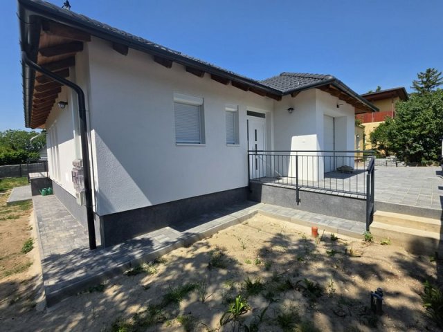 Eladó családi ház, Érden 92 M Ft, 4 szobás