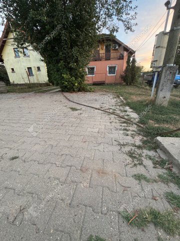 Eladó családi ház, Kókán 68.5 M Ft, 9 szobás