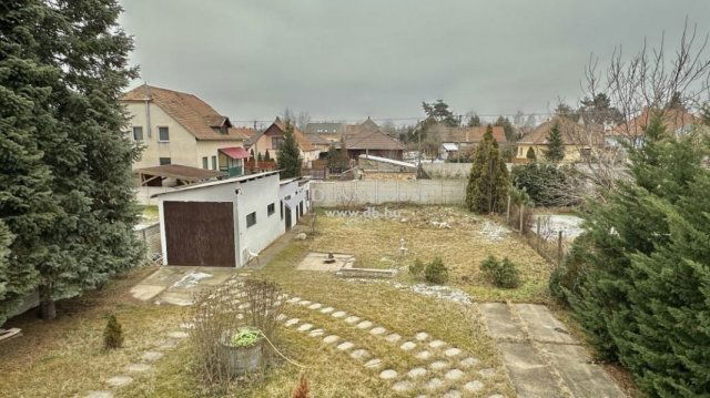 Eladó családi ház, Veresegyházon 129 M Ft, 5 szobás