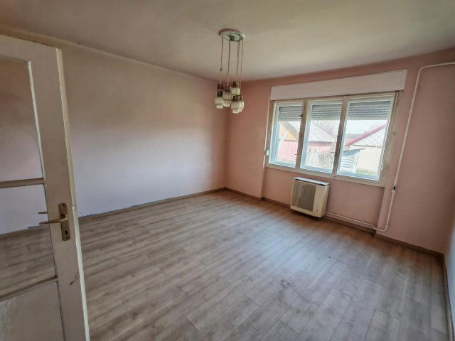 Eladó családi ház, Nyíregyházán 35 M Ft, 3 szobás