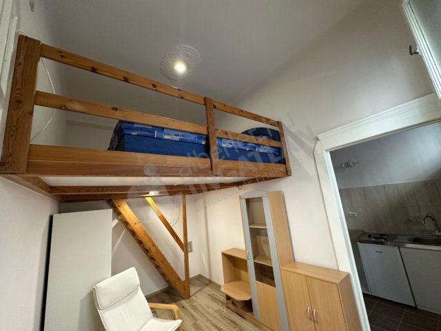 Kiadó téglalakás, albérlet, V. kerületben, Papnövelde utcában