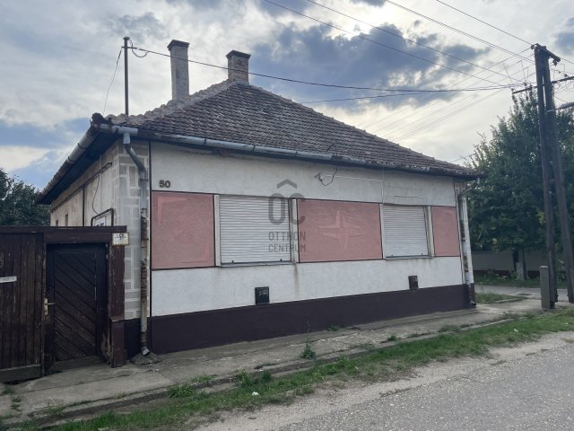 Eladó családi ház, Hajdúböszörményen 42 M Ft, 3 szobás