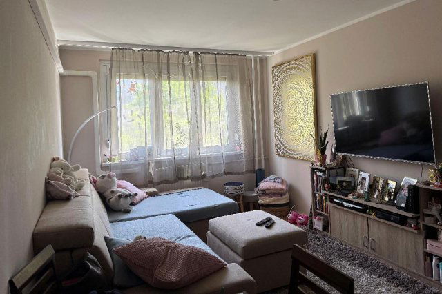 Eladó panellakás, Budapesten, III. kerületben 86.99 M Ft