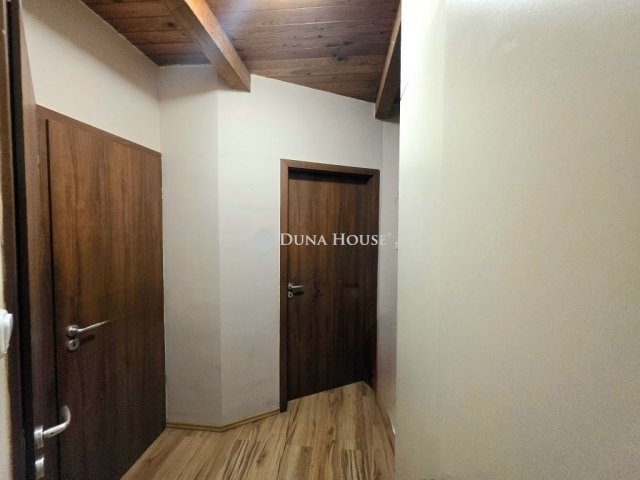 Eladó ikerház, Szigetszentmiklóson 79.9 M Ft, 4 szobás