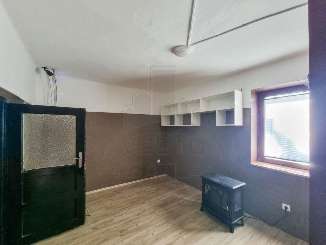 Kiadó üzlethelyiség, Szombathelyen 150 E Ft / hó