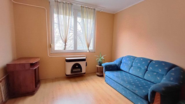 Eladó téglalakás, Salgótarjánban 11.99 M Ft, 2 szobás