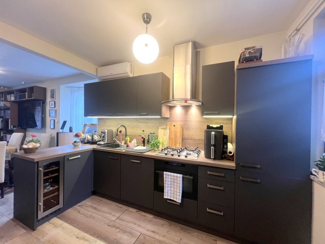 Eladó sorház, Budapesten, XVIII. kerületben 136.5 M Ft, 5 szobás