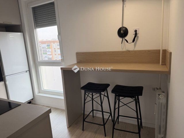 Eladó panellakás, Pécsett, Nagy Imre úton 51.9 M Ft, 2 szobás