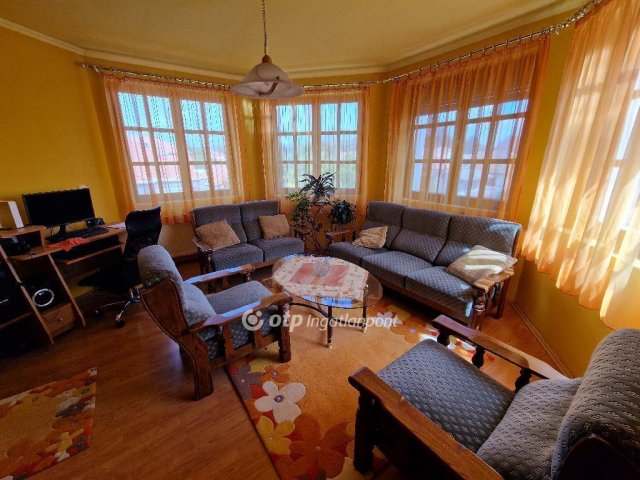 Eladó téglalakás, Miskolcon 59.9 M Ft, 4+1 szobás