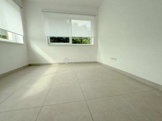 Kiadó iroda, Nyíregyházán 350 E Ft / hó / költözzbe.hu