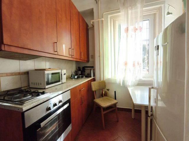 Eladó téglalakás, Budapesten, XIV. kerületben, Limanova téren