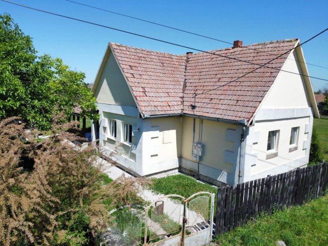 Eladó családi ház, Mezőtárkányon 13.9 M Ft, 3 szobás