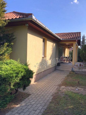 Eladó családi ház, Békéscsabán 88 M Ft, 5 szobás