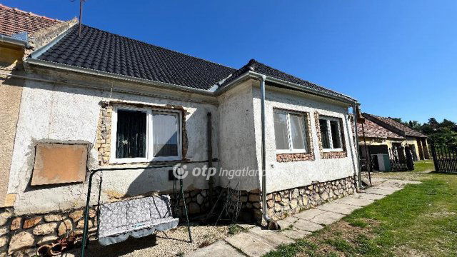 Eladó családi ház, Ugodon 43.9 M Ft, 3 szobás