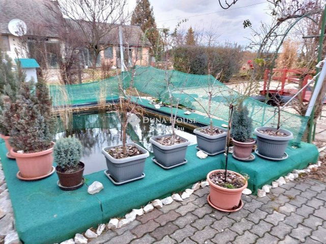 Eladó családi ház, Nagyvenyimen 84.9 M Ft, 5 szobás