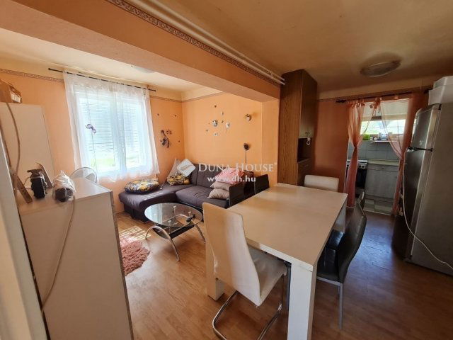 Eladó családi ház, Zamárdiban 96 M Ft, 4 szobás