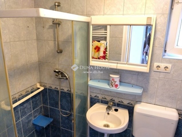 Eladó családi ház, Piliscséven 87 M Ft, 5 szobás