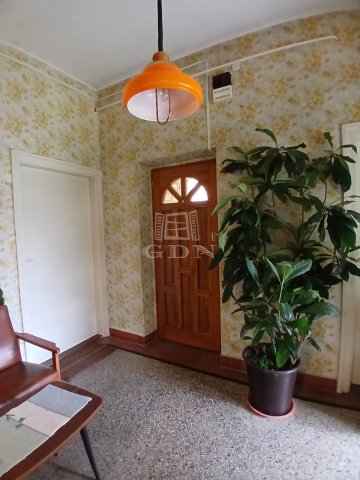 Eladó családi ház, Zircen 93.9 M Ft, 4 szobás