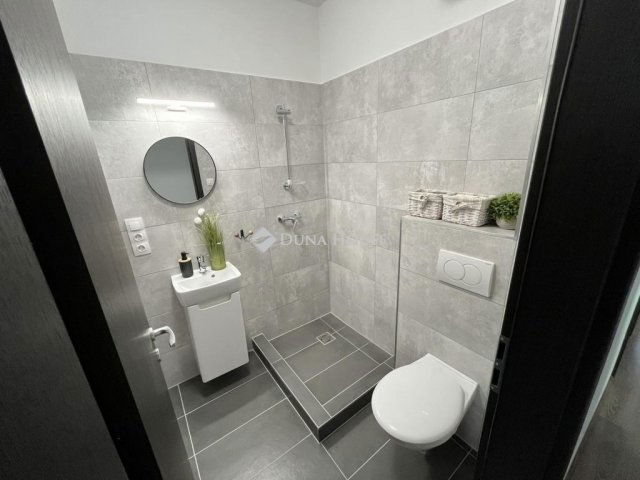 Eladó ikerház, Vácrátóton 119 M Ft, 4 szobás