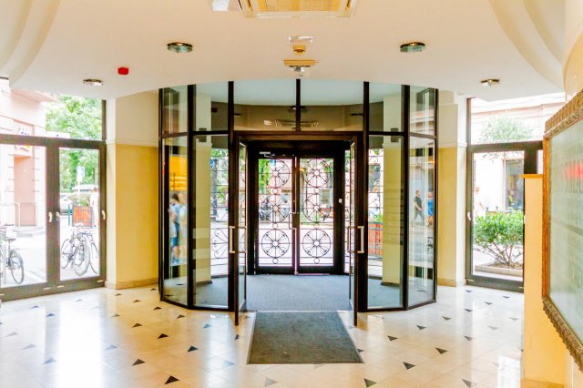 Kiadó téglalakás, albérlet, VI. kerületben, Király utcában