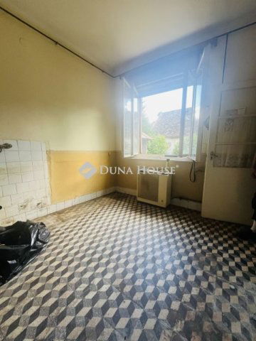 Eladó családi ház, Szőcén 29.8 M Ft, 2 szobás