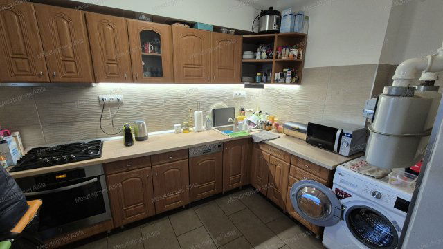 Eladó téglalakás, Sopronban 79.9 M Ft, 3 szobás