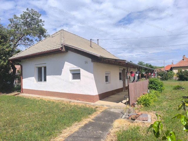 Eladó családi ház, Tószegen 19.99 M Ft, 2+1 szobás