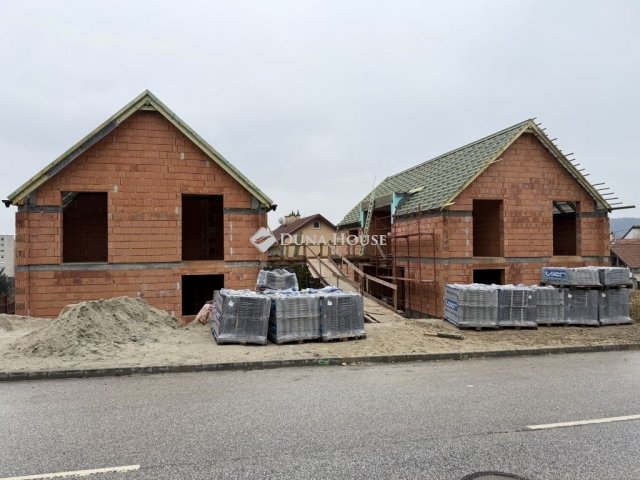 Eladó téglalakás, Budapesten, III. kerületben 106.5 M Ft