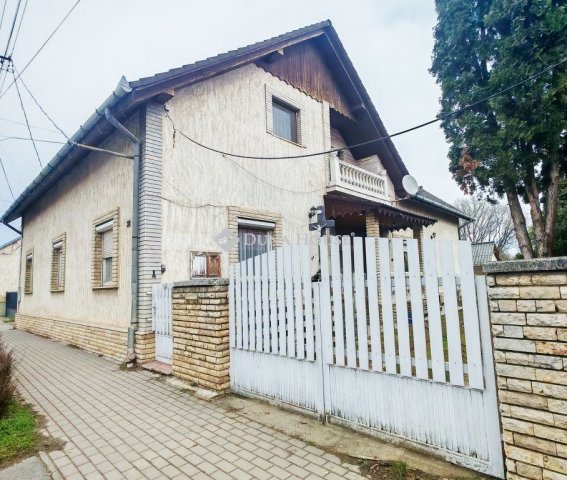 Eladó családi ház, Csurgón 55 M Ft, 6 szobás