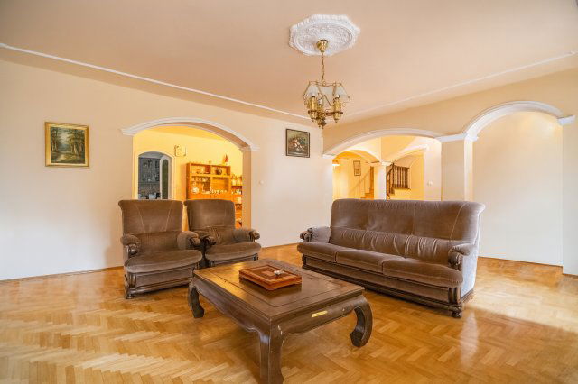 Eladó családi ház, Budapesten, II. kerületben 400 M Ft, 9 szobás