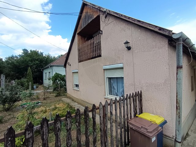 Eladó családi ház, Erdőtarcsán 26 M Ft, 2 szobás