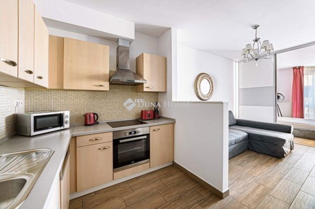 Eladó téglalakás, Budapesten, VII. kerületben 136.779 M Ft