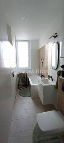 Eladó panellakás, Szegeden 78.5 M Ft, 3 szobás