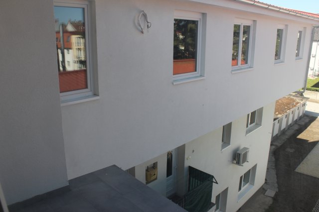 Eladó téglalakás, Kapuváron 72 M Ft, 2 szobás